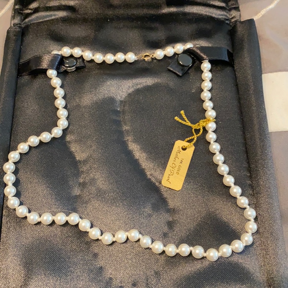 Mother of pearl 14k gold NWT Bracelet w Necklace